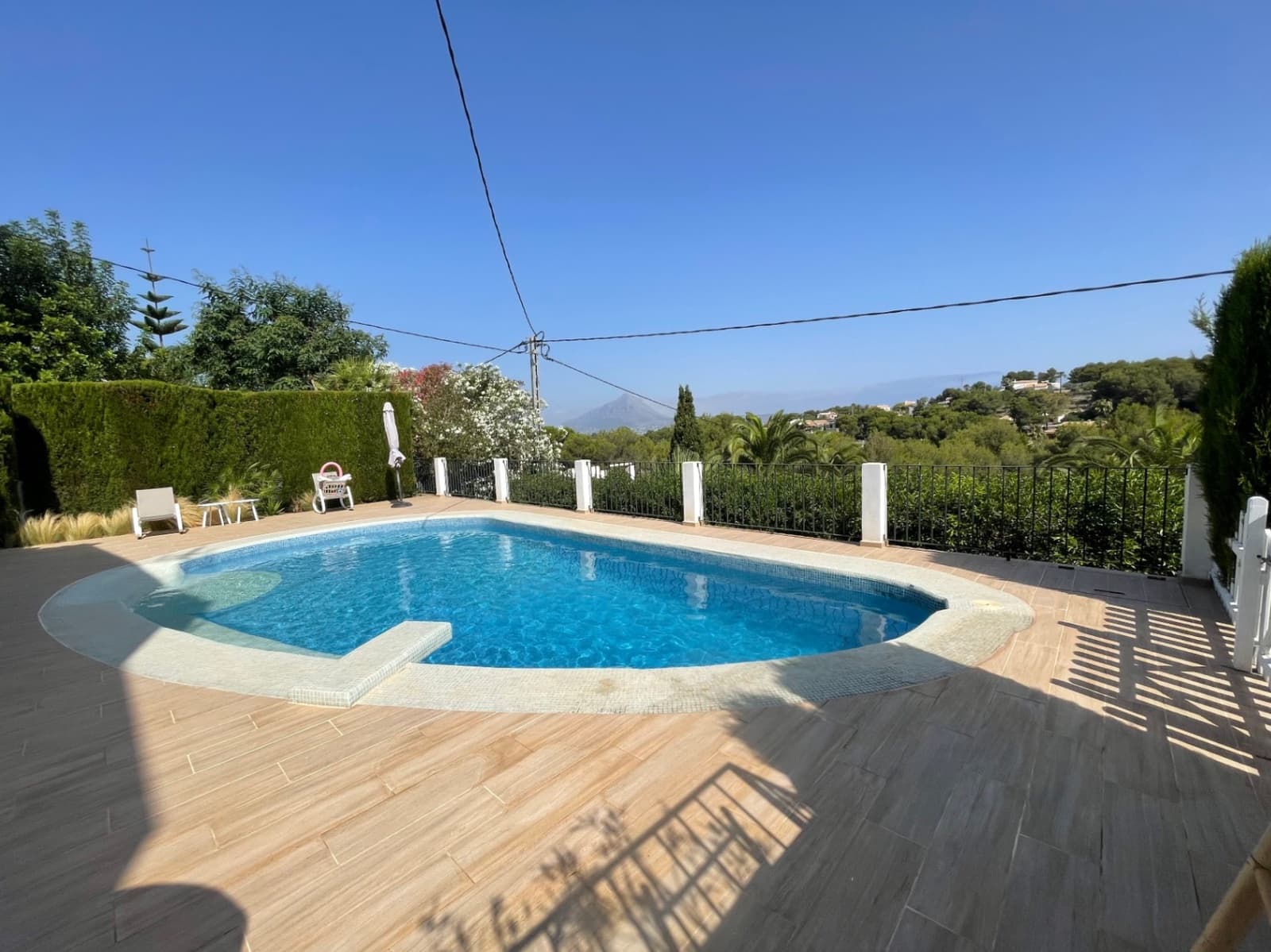 Villa/Maison de 4 chambres à louer à Javea / Xabia avec piscine garage - 2 300 € (Ref: 9720509)