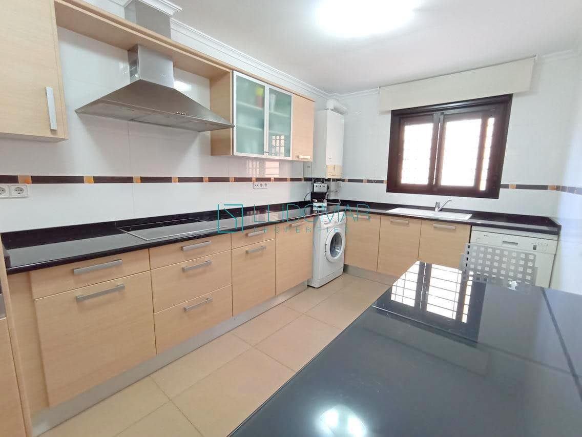 4 bedroom Apartment for rent in Arenal with pool garage - € 2,200 (Ref: 9750954)