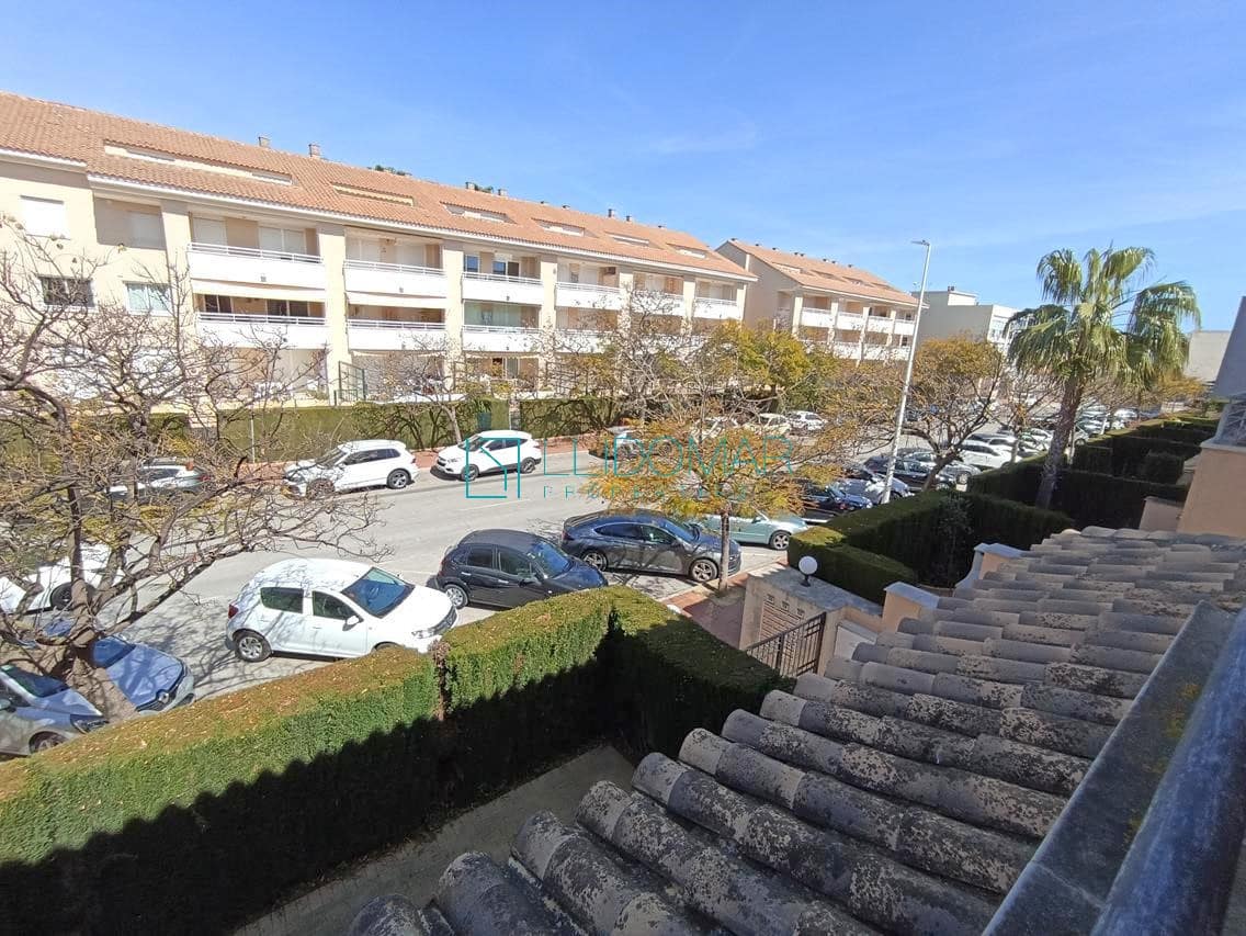 4 bedroom Apartment for rent in Arenal with pool garage - € 2,200 (Ref: 9750954)