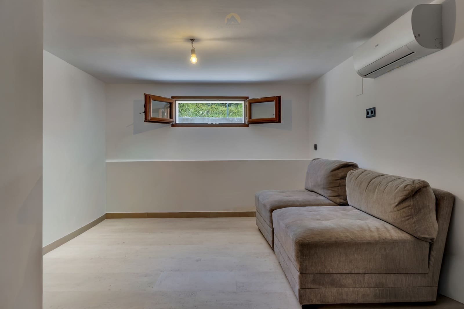 4 sypialnia Willa na sprzedaż w Javea / Xabia z basenem garażem - 750 000 € (Ref: 9807291)