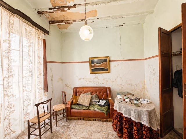 4 sovrum Hus till salu i Centro ciudad, Javea / Xàbia - 270 000 € (Ref: 9819380)