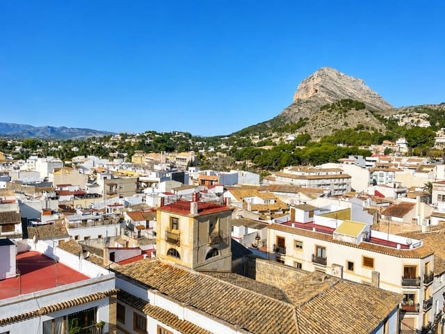 4 sovrum Hus till salu i Centro ciudad, Javea / Xàbia - 270 000 € (Ref: 9819380)