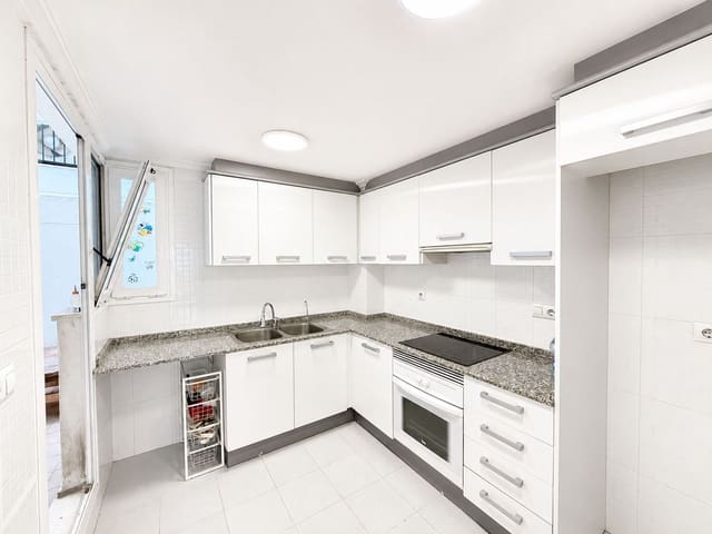 2 soverom Leilighet til salgs i Centro ciudad, Javea / Xàbia med garasje - € 265 000 (Ref: 9834707)