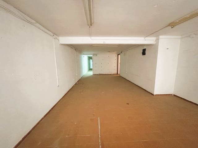 Commercieel te koop in Javea / Xàbia met garage - € 191.000 (Ref: 9834708)