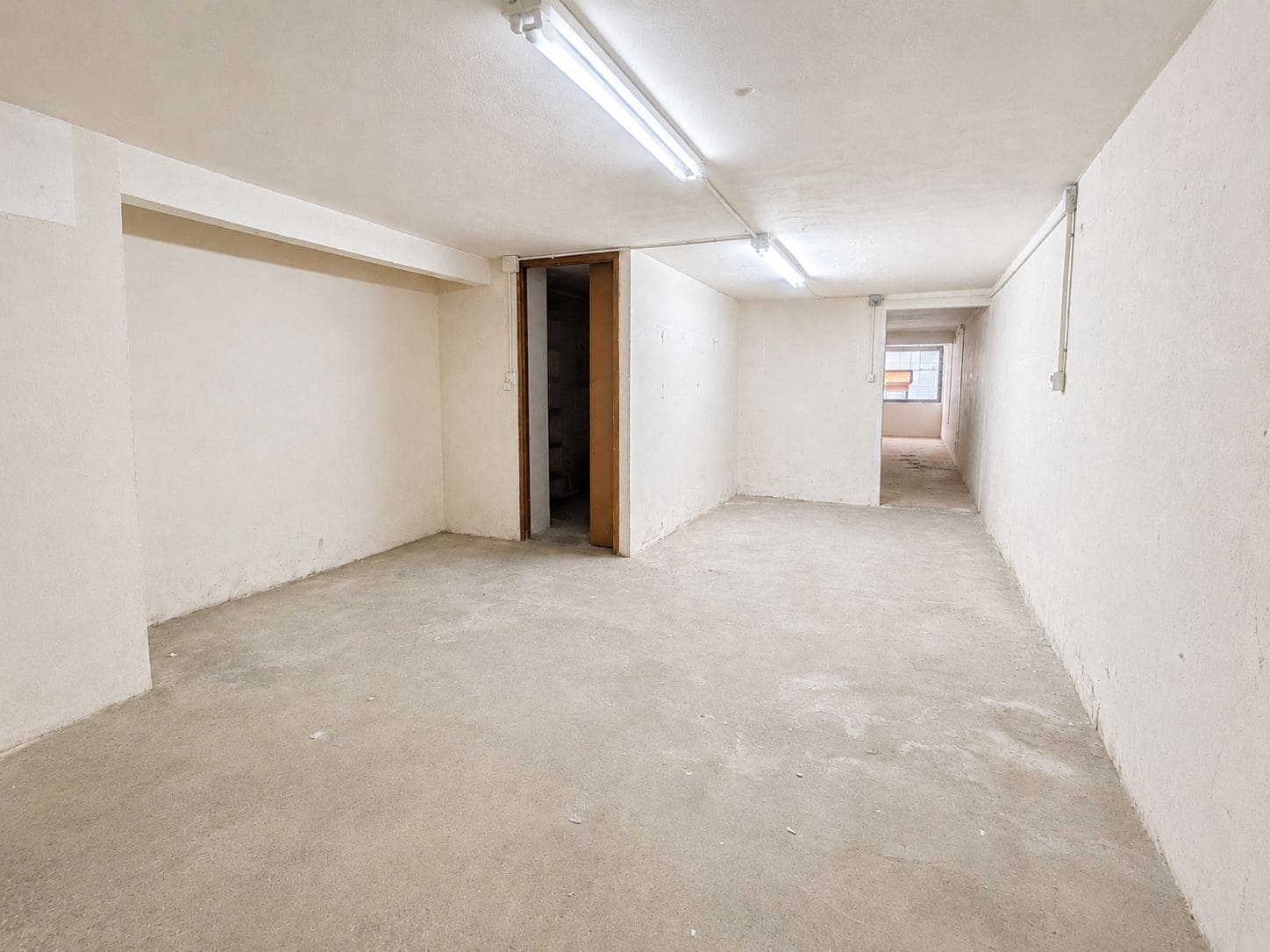 Commercial for sale in Javea / Xabia with garage - € 191,000 (Ref: 9834708)