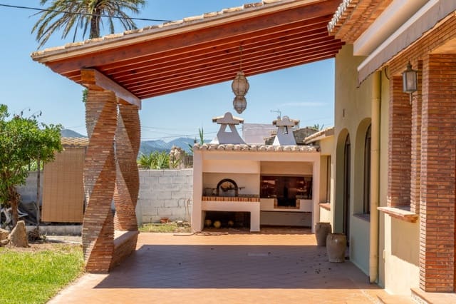 3 bedroom Villa for sale in Javea / Xàbia with pool garage - € 1,275,000 (Ref: 9863691)