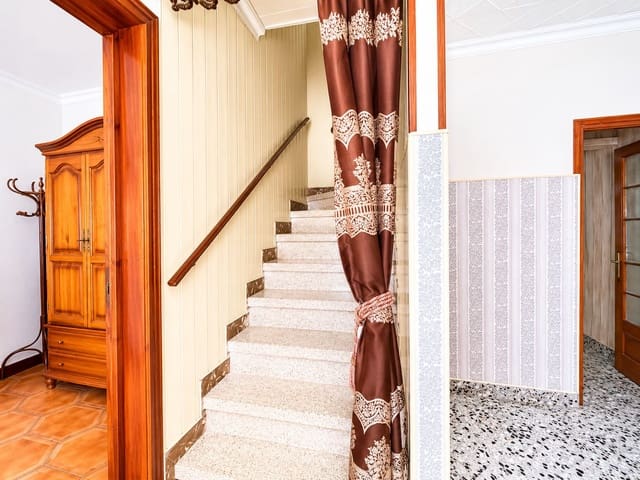 5 slaapkamer Huis te koop in Teulada Pueblo, Teulada-Moraira - € 340.000 (Ref: 9877274)
