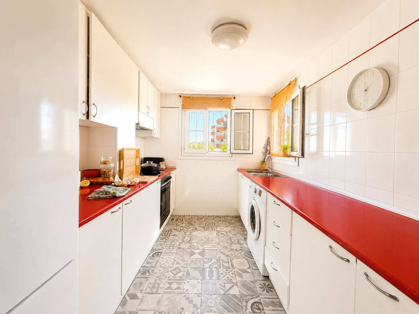 2 bedroom Apartment for rent in Arenal with garage - € 750 (Ref: 9927929)