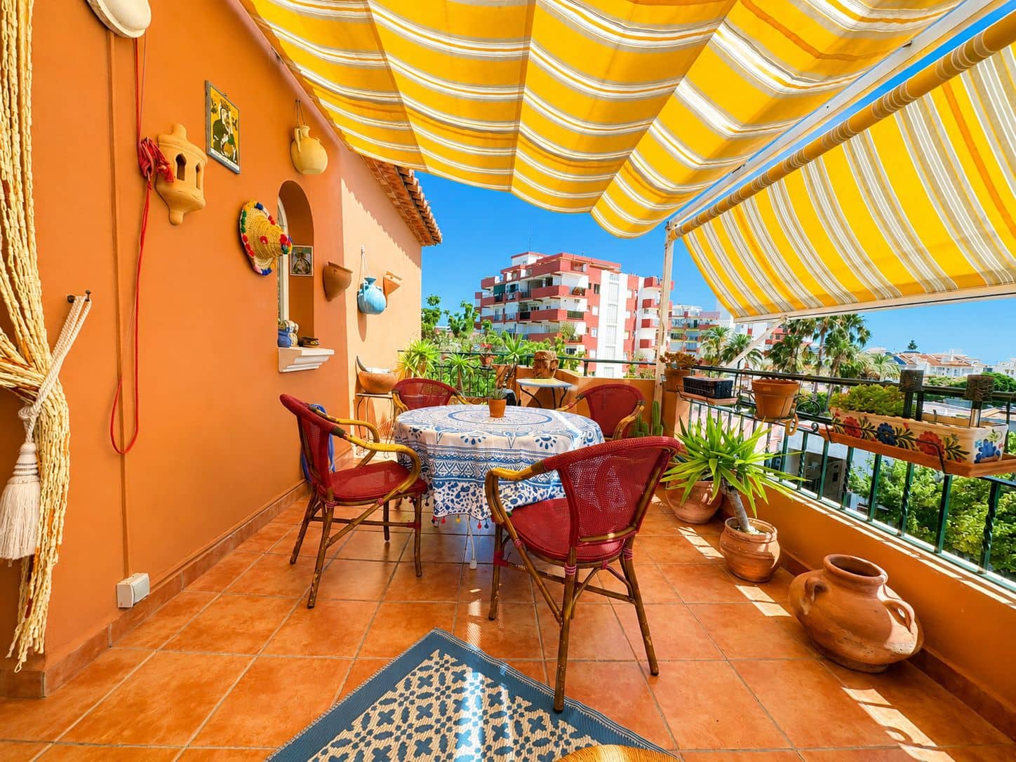 2 bedroom Apartment for rent in Arenal with garage - € 750 (Ref: 9927929)