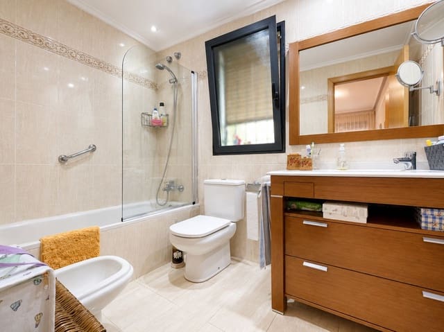 2 bedroom Apartment for rent in Javea / Xàbia with pool - € 1,100 (Ref: 9927930)