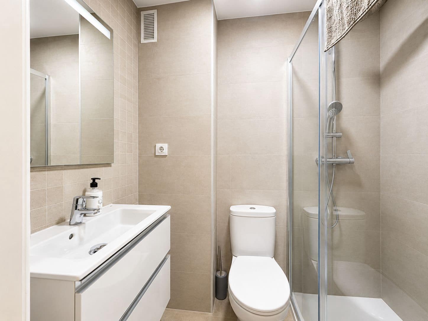Appartement de 4 chambres à louer à Arenal avec piscine - 950 € (Ref: 9927931)
