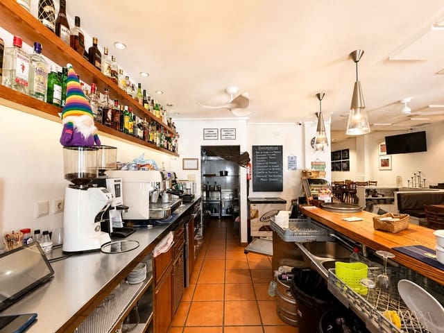 Restaurante/Bar para venda em Centro ciudad, Javea / Xàbia - 65 000 € (Ref: 9938769)