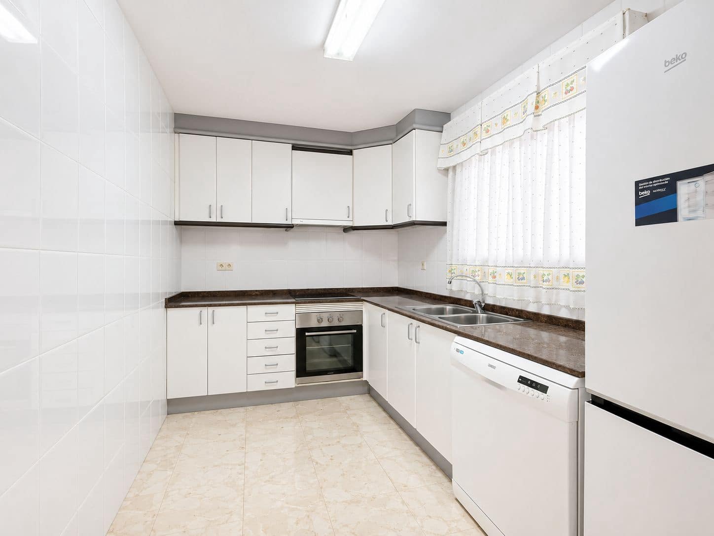 3 slaapkamer Appartement te huur in Javea / Xabia met garage - € 1.000 (Ref: 9981426)