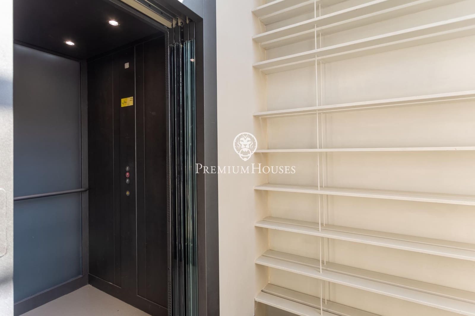 Chalet de 5 habitaciones en Premià de Dalt en venta con piscina garaje - 1.400.000 € (Ref: 10004212)
