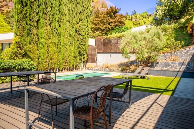 5 soveværelse Villa til salg i Premià de Dalt med swimmingpool garage - € 1.400.000 (Ref: 10004212)