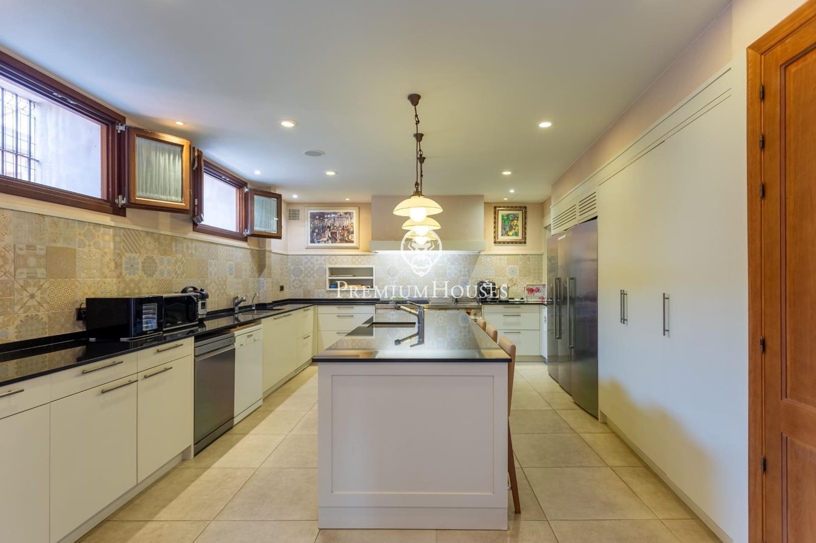 6 chambre Finca/Maison de Campagne à vendre à Sant Andreu de Llavaneres avec piscine - 17 000 000 € (Ref: 10020954)