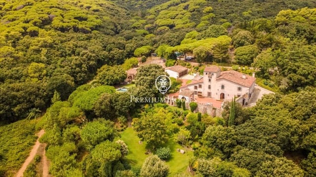 6 chambre Finca/Maison de Campagne à vendre à Sant Andreu de Llavaneres avec piscine - 17 000 000 € (Ref: 10020954)