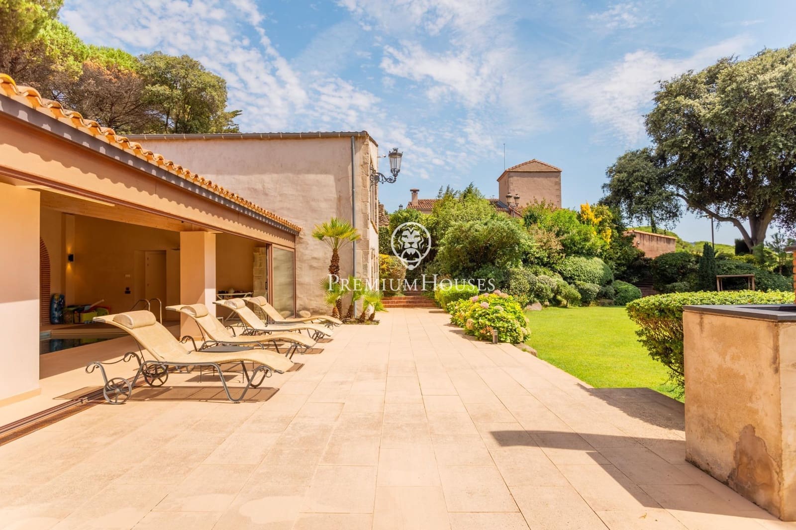 6 chambre Finca/Maison de Campagne à vendre à Sant Andreu de Llavaneres avec piscine - 17 000 000 € (Ref: 10020954)