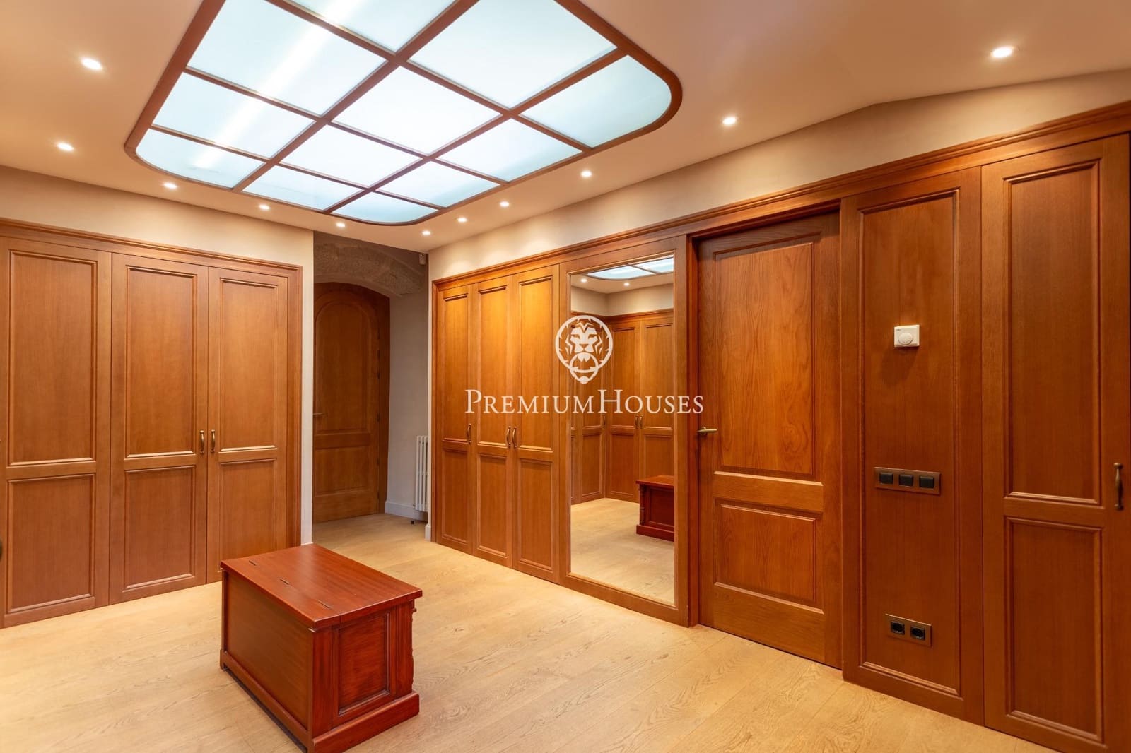 6 chambre Finca/Maison de Campagne à vendre à Sant Andreu de Llavaneres avec piscine - 17 000 000 € (Ref: 10020954)