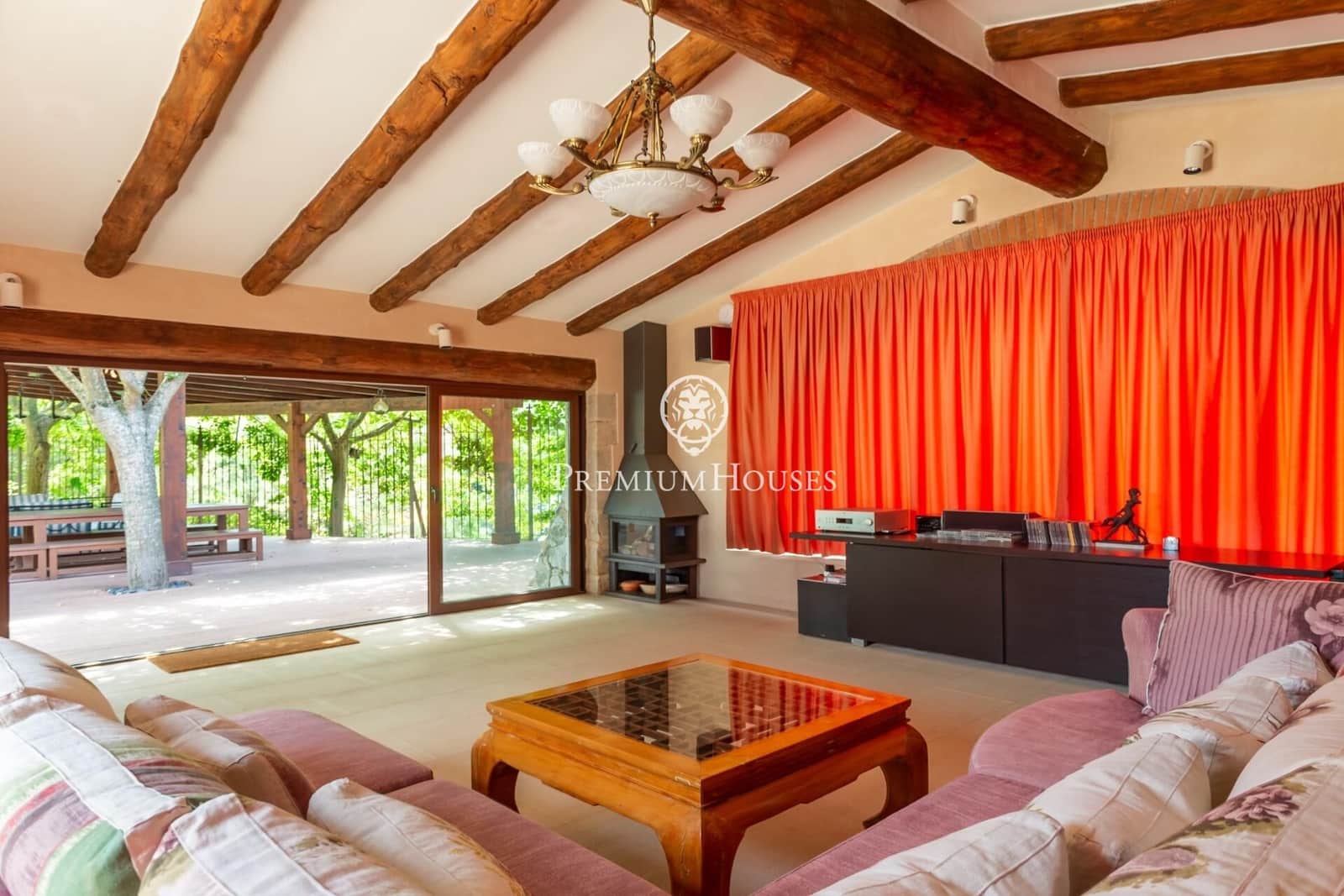 6 chambre Finca/Maison de Campagne à vendre à Sant Andreu de Llavaneres avec piscine - 17 000 000 € (Ref: 10020954)