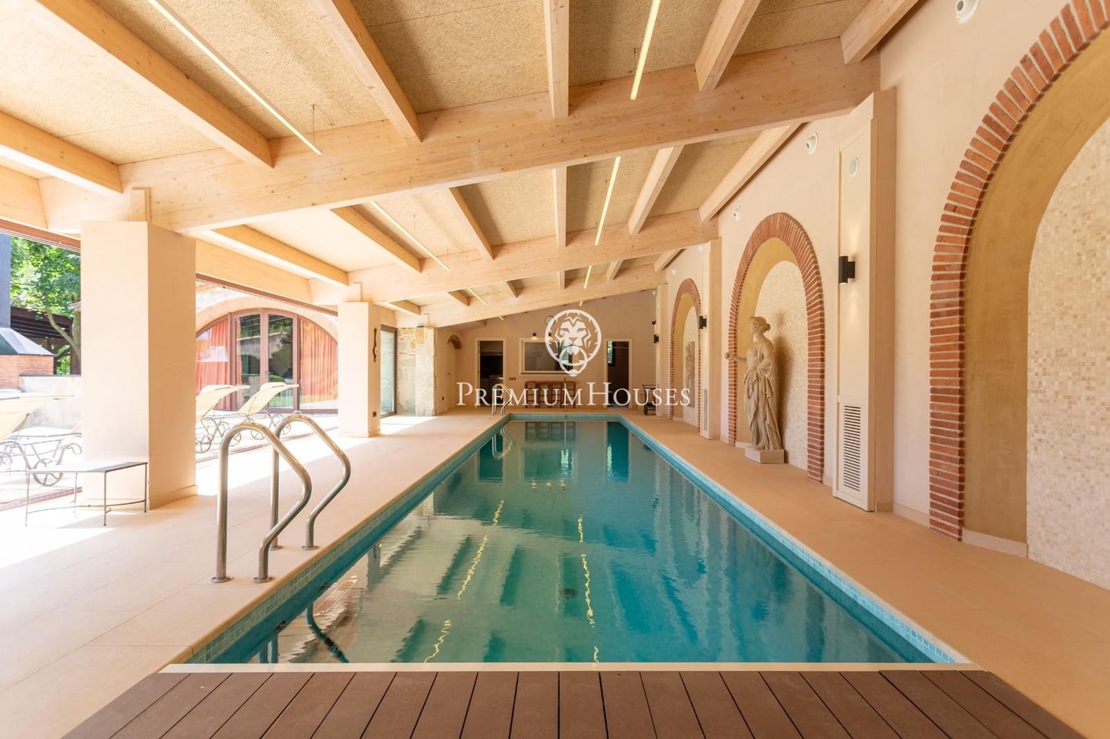 6 chambre Finca/Maison de Campagne à vendre à Sant Andreu de Llavaneres avec piscine - 17 000 000 € (Ref: 10020954)