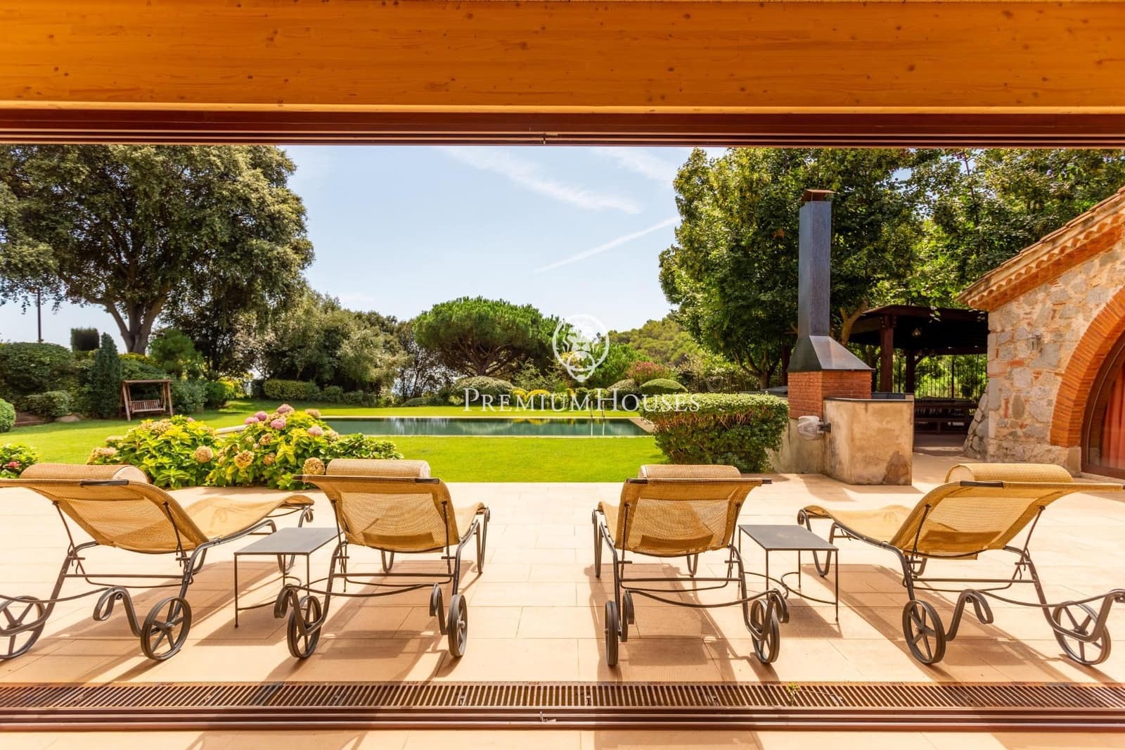 6 chambre Finca/Maison de Campagne à vendre à Sant Andreu de Llavaneres avec piscine - 17 000 000 € (Ref: 10020954)