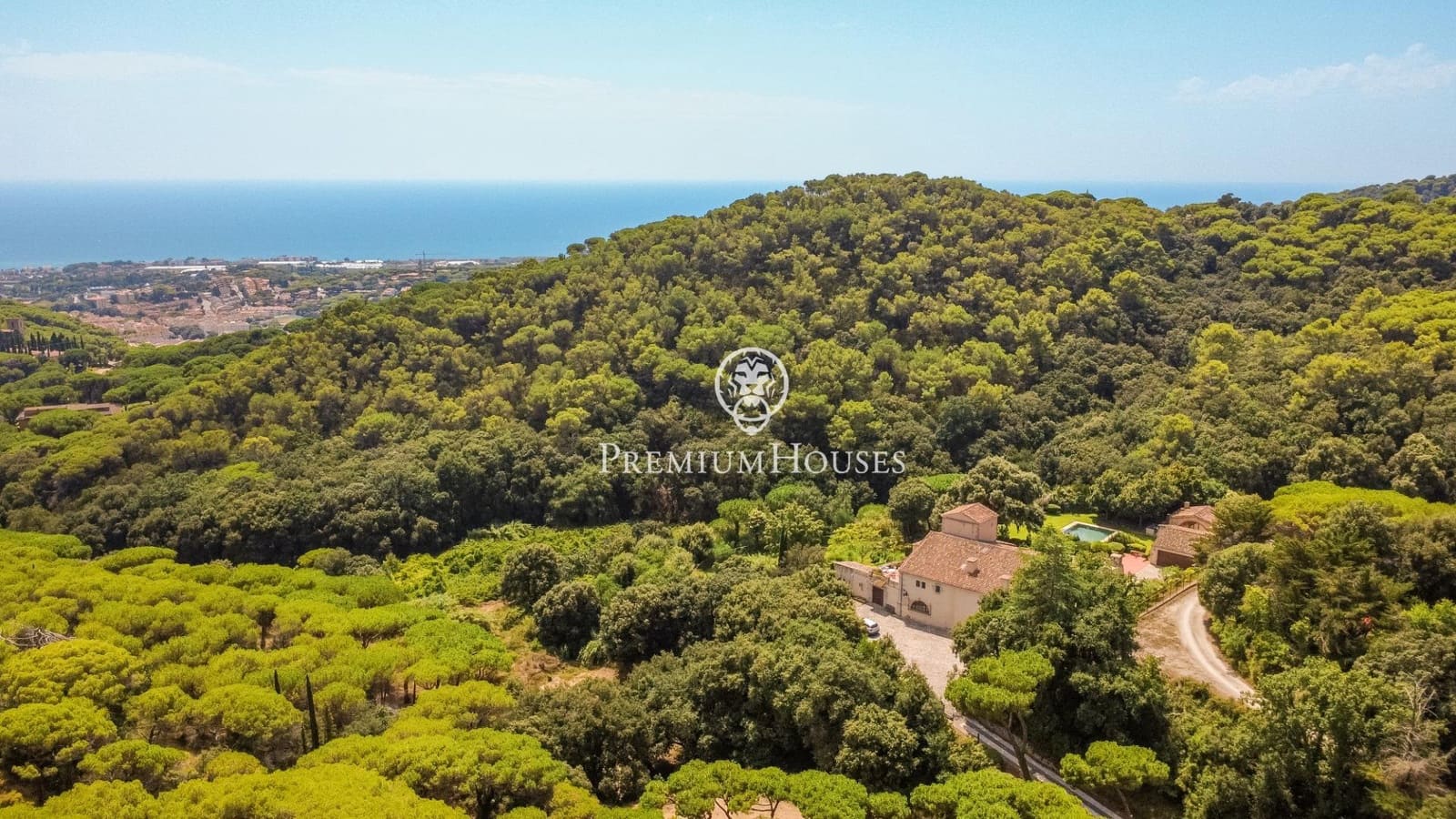 6 chambre Finca/Maison de Campagne à vendre à Sant Andreu de Llavaneres avec piscine - 17 000 000 € (Ref: 10020954)