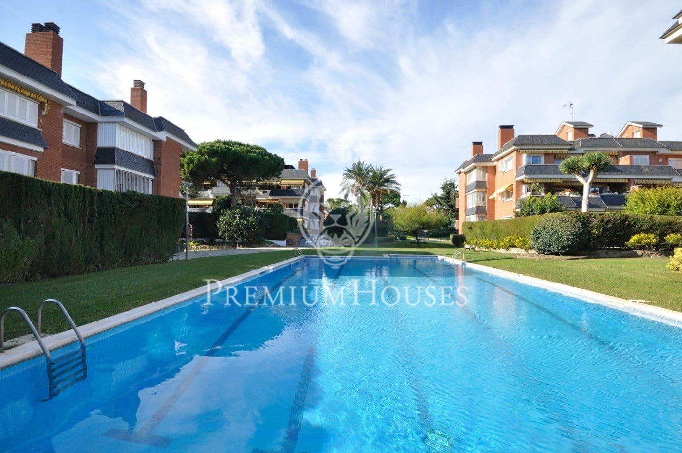 4 bedroom Villa for rent in Sant Andreu de Llavaneres with pool garage - € 2,175 (Ref: 10025649)