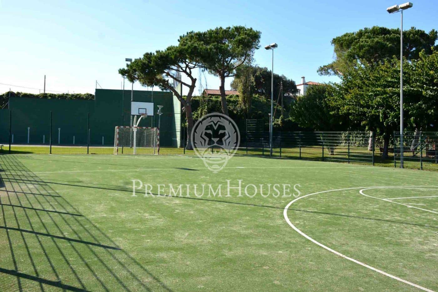 4 bedroom Villa for rent in Sant Andreu de Llavaneres with pool garage - € 2,175 (Ref: 10025649)