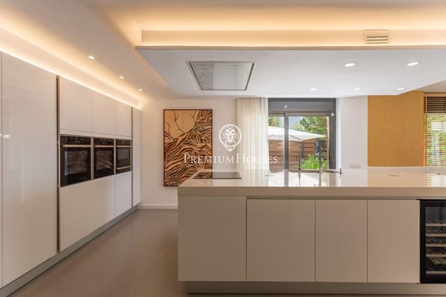 7 sovrum Villa till salu i Sant Andreu de Llavaneres med pool garage - 1 890 000 € (Ref: 10025650)