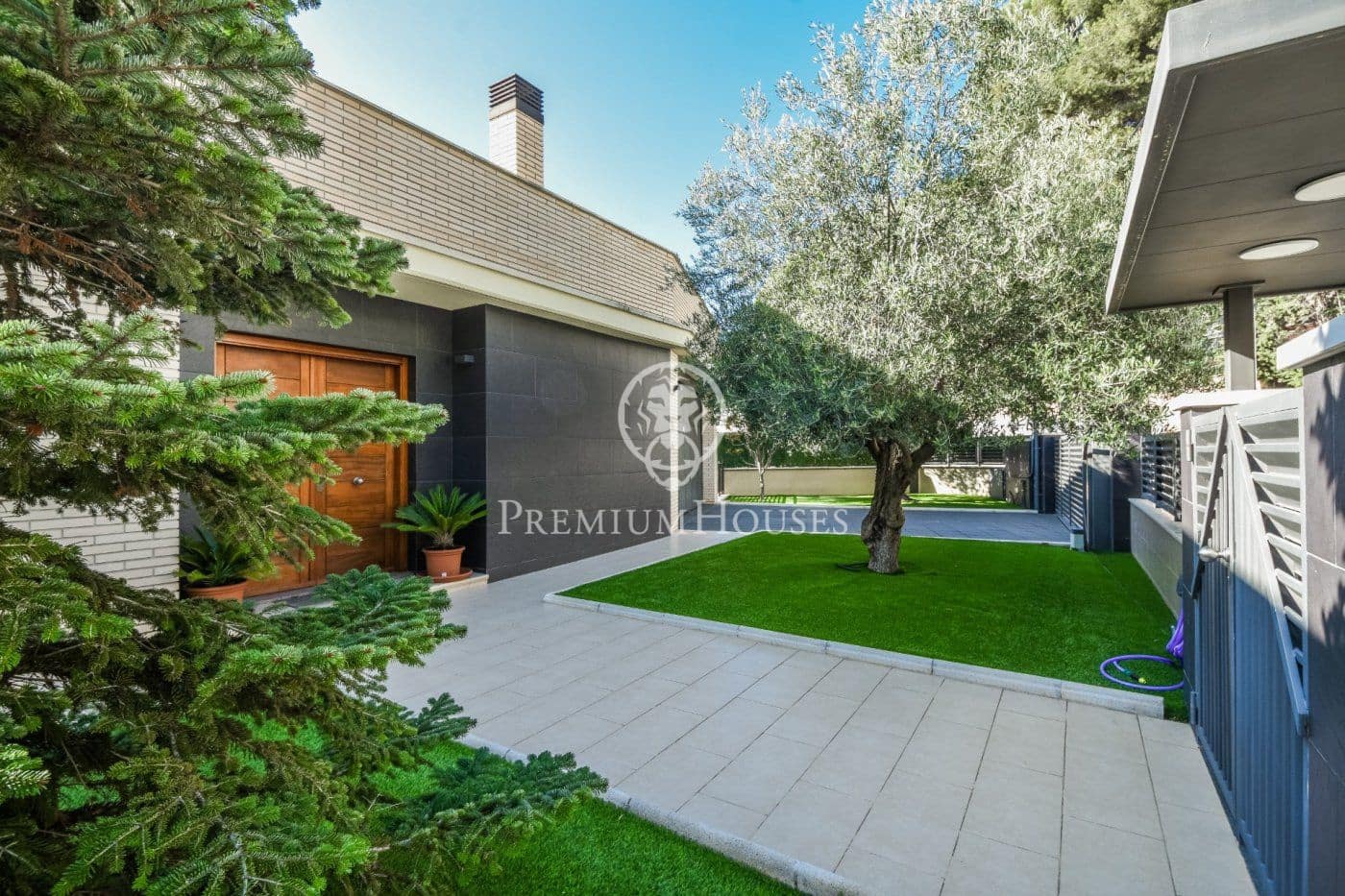 5 sypialnia Willa na sprzedaż w Premia de Dalt z basenem garażem - 1 095 000 € (Ref: 10030611)