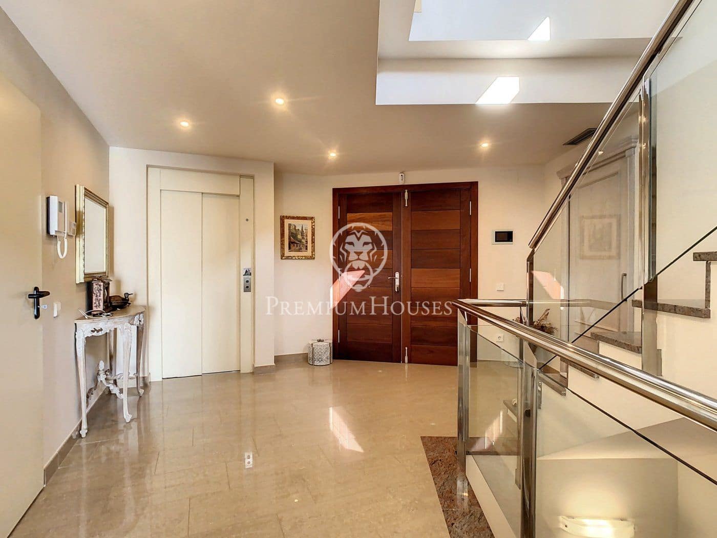 5 sypialnia Willa na sprzedaż w Premia de Dalt z basenem garażem - 1 095 000 € (Ref: 10030611)