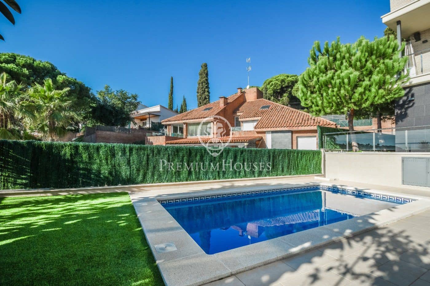 5 sypialnia Willa na sprzedaż w Premia de Dalt z basenem garażem - 1 095 000 € (Ref: 10030611)