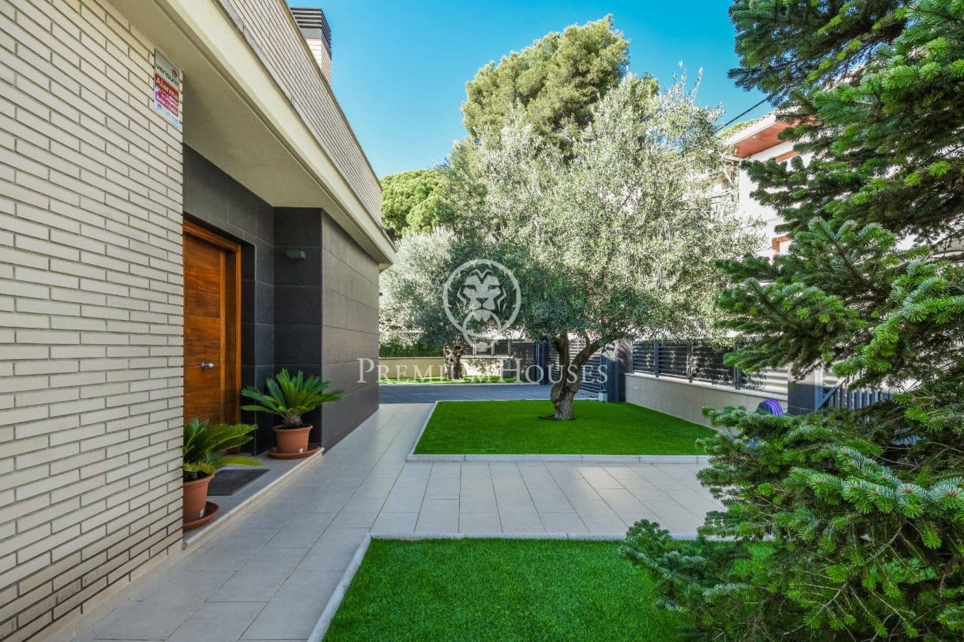 5 sypialnia Willa na sprzedaż w Premia de Dalt z basenem garażem - 1 095 000 € (Ref: 10030611)