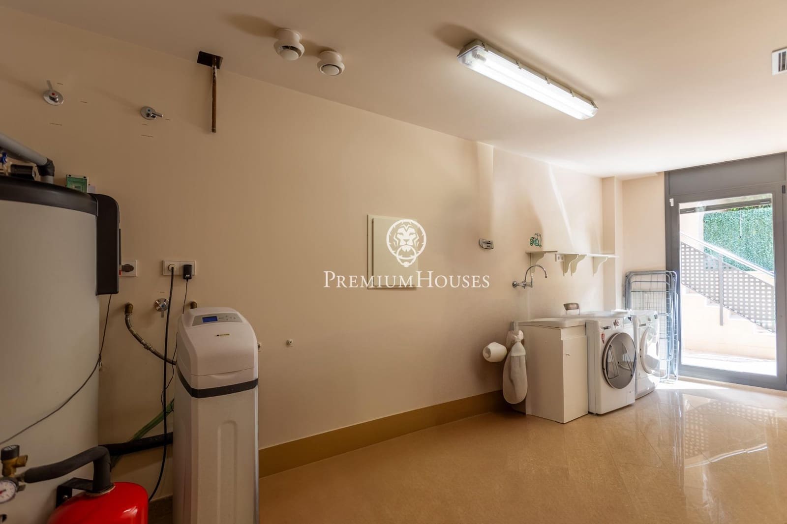 5 sypialnia Willa na sprzedaż w Premia de Dalt z basenem garażem - 1 095 000 € (Ref: 10030611)