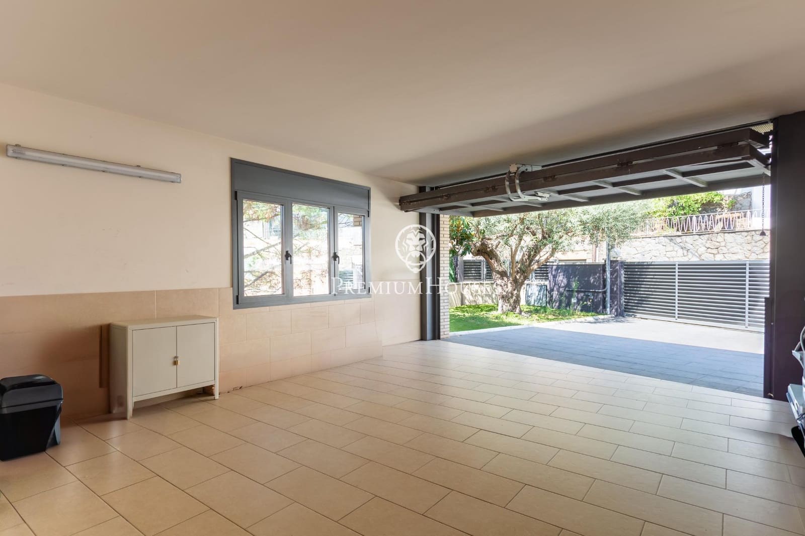 5 sypialnia Willa na sprzedaż w Premia de Dalt z basenem garażem - 1 095 000 € (Ref: 10030611)