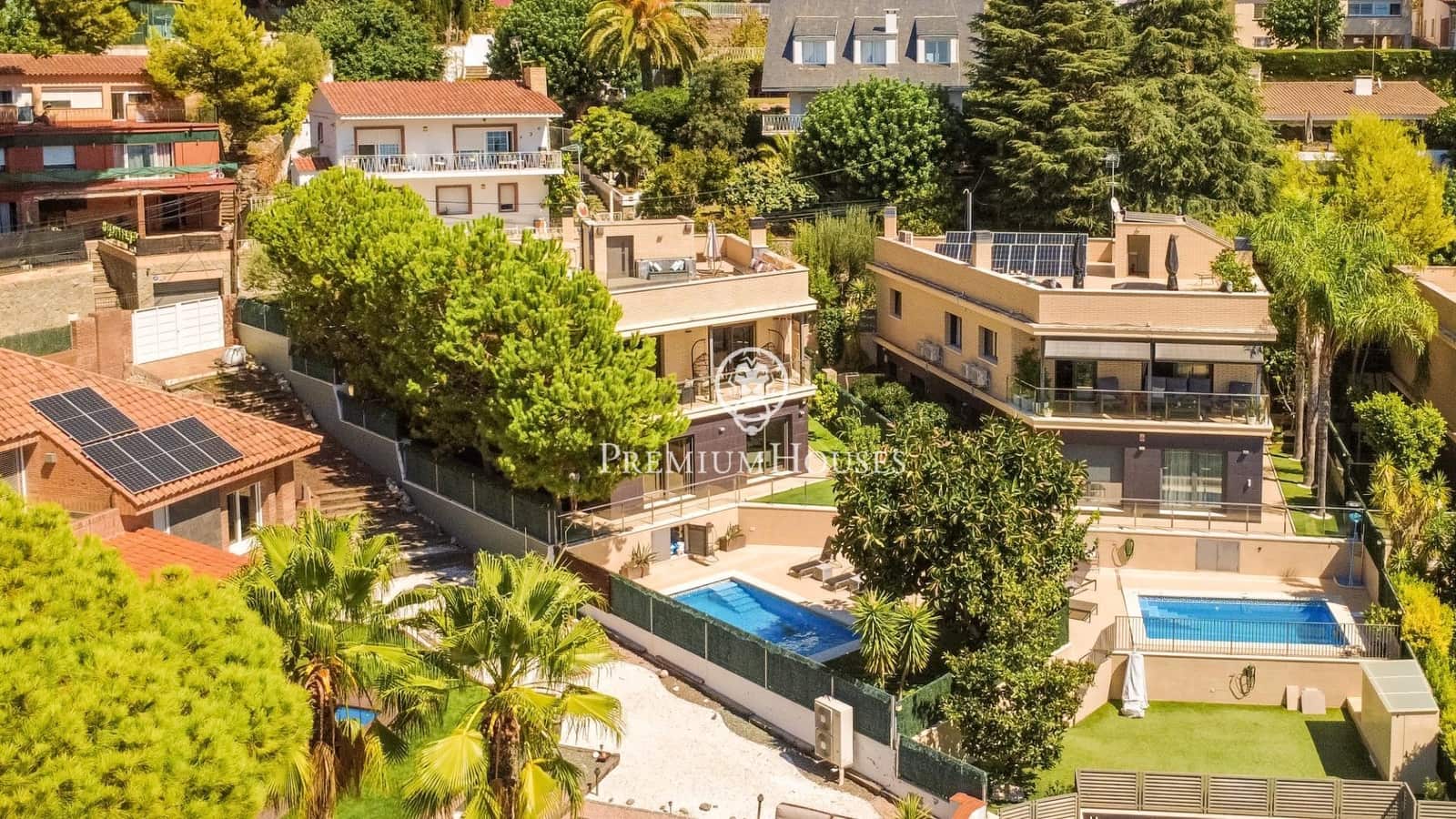 5 sypialnia Willa na sprzedaż w Premia de Dalt z basenem garażem - 1 095 000 € (Ref: 10030611)