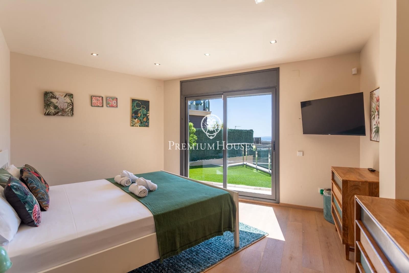 5 sypialnia Willa na sprzedaż w Premia de Dalt z basenem garażem - 1 095 000 € (Ref: 10030611)