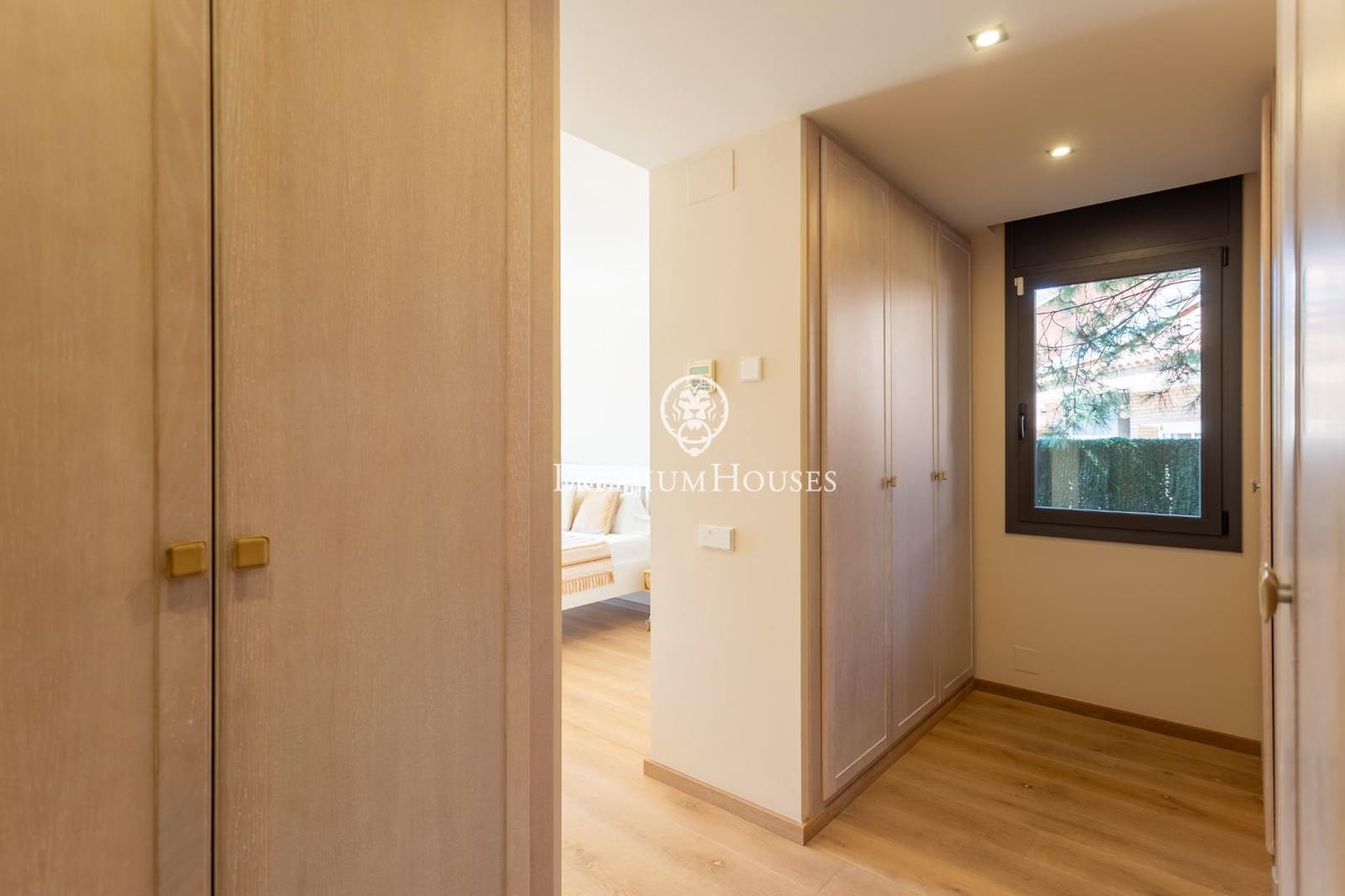 5 sypialnia Willa na sprzedaż w Premia de Dalt z basenem garażem - 1 095 000 € (Ref: 10030611)
