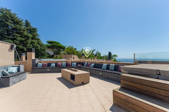 5 soverom Villa til salgs i Premià de Dalt med svømmebasseng garasje - € 1 095 000 (Ref: 10030611)