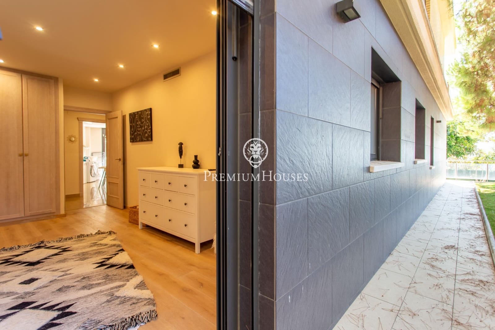 5 sypialnia Willa na sprzedaż w Premia de Dalt z basenem garażem - 1 095 000 € (Ref: 10030611)