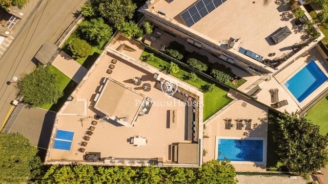 5 soverom Villa til salgs i Premià de Dalt med svømmebasseng garasje - € 1 095 000 (Ref: 10030611)