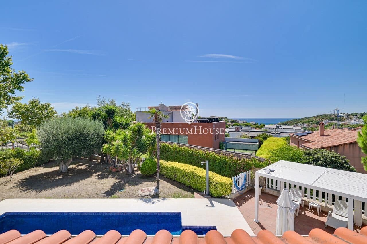 4 bedroom Villa for sale in Tiana with pool garage - € 1,850,000 (Ref: 10041162)