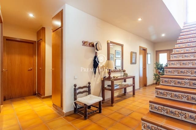 3 Zimmer Villa zu verkaufen in Cabrera de Mar mit Pool - 1.380.000 € (Ref: 10086181)