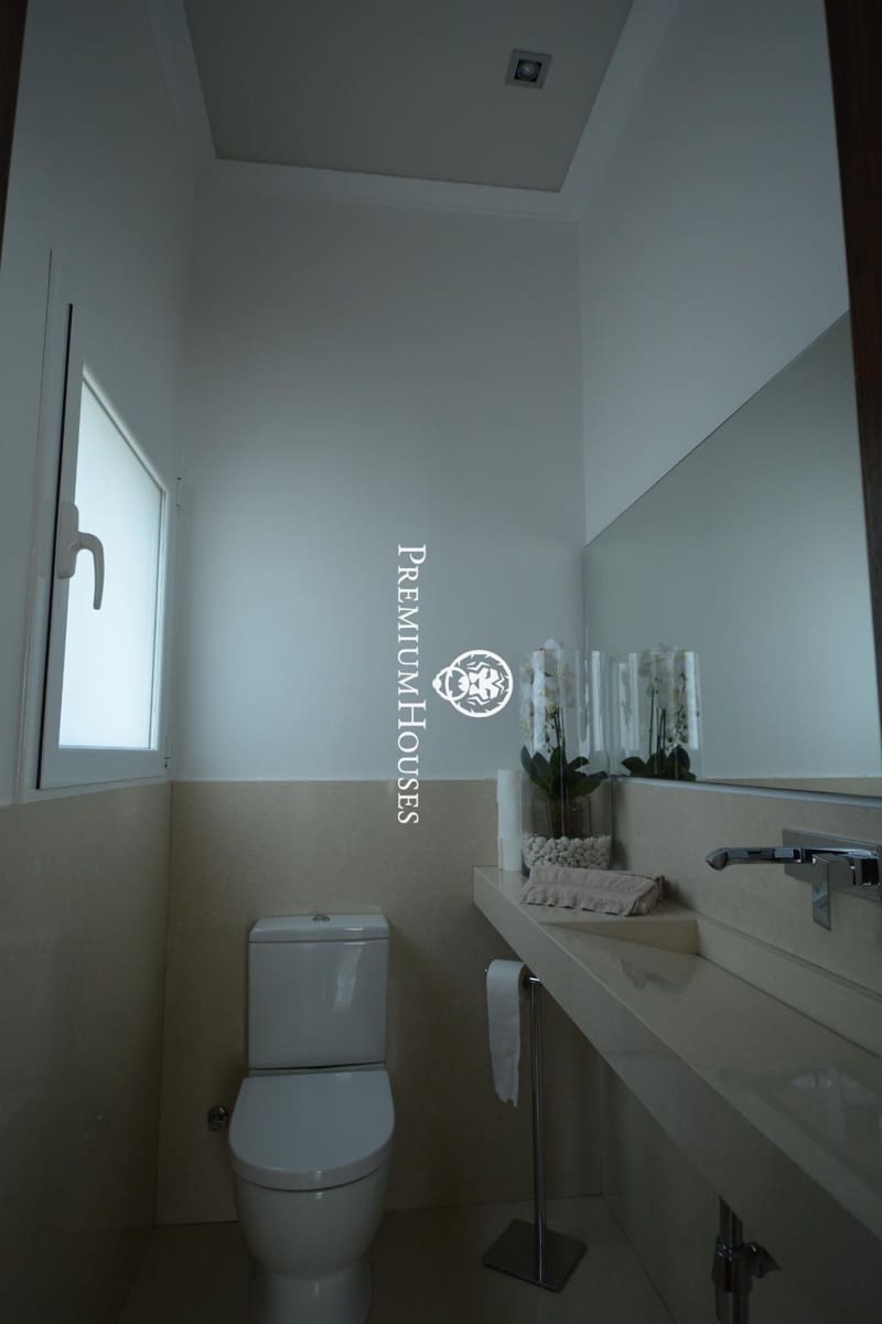 12 bedroom Villa for sale in Orrius with pool garage - € 1,150,000 (Ref: 10094701)