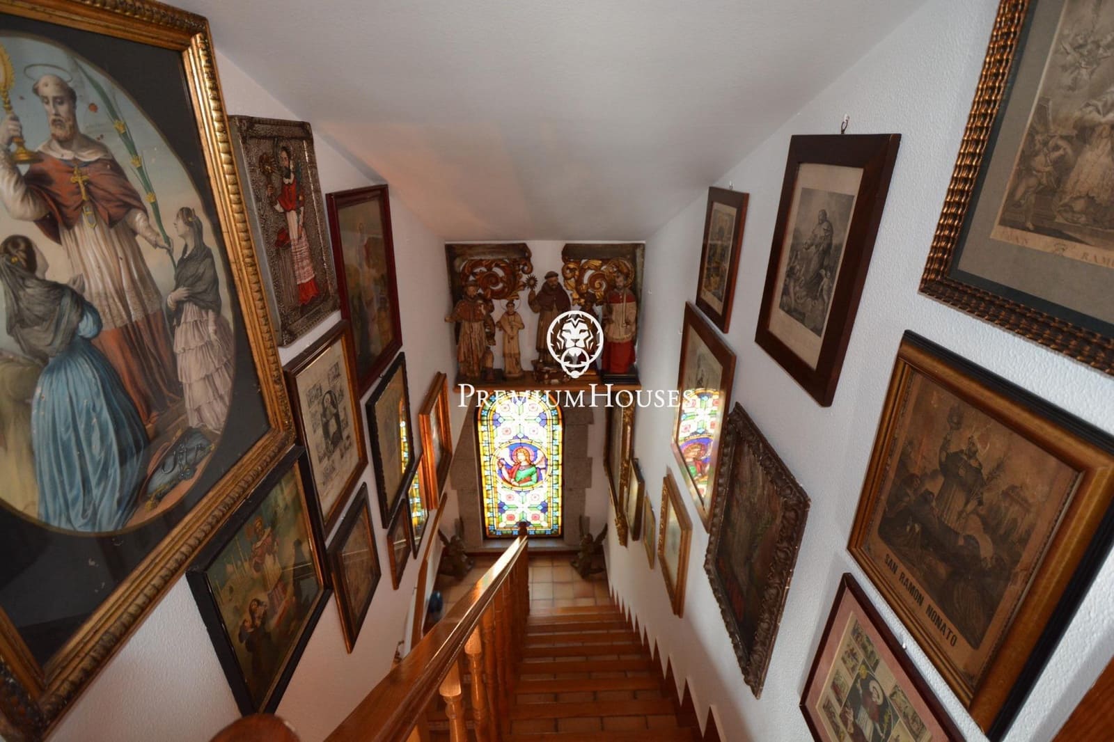 12 bedroom Villa for sale in Orrius with pool garage - € 1,150,000 (Ref: 10094701)