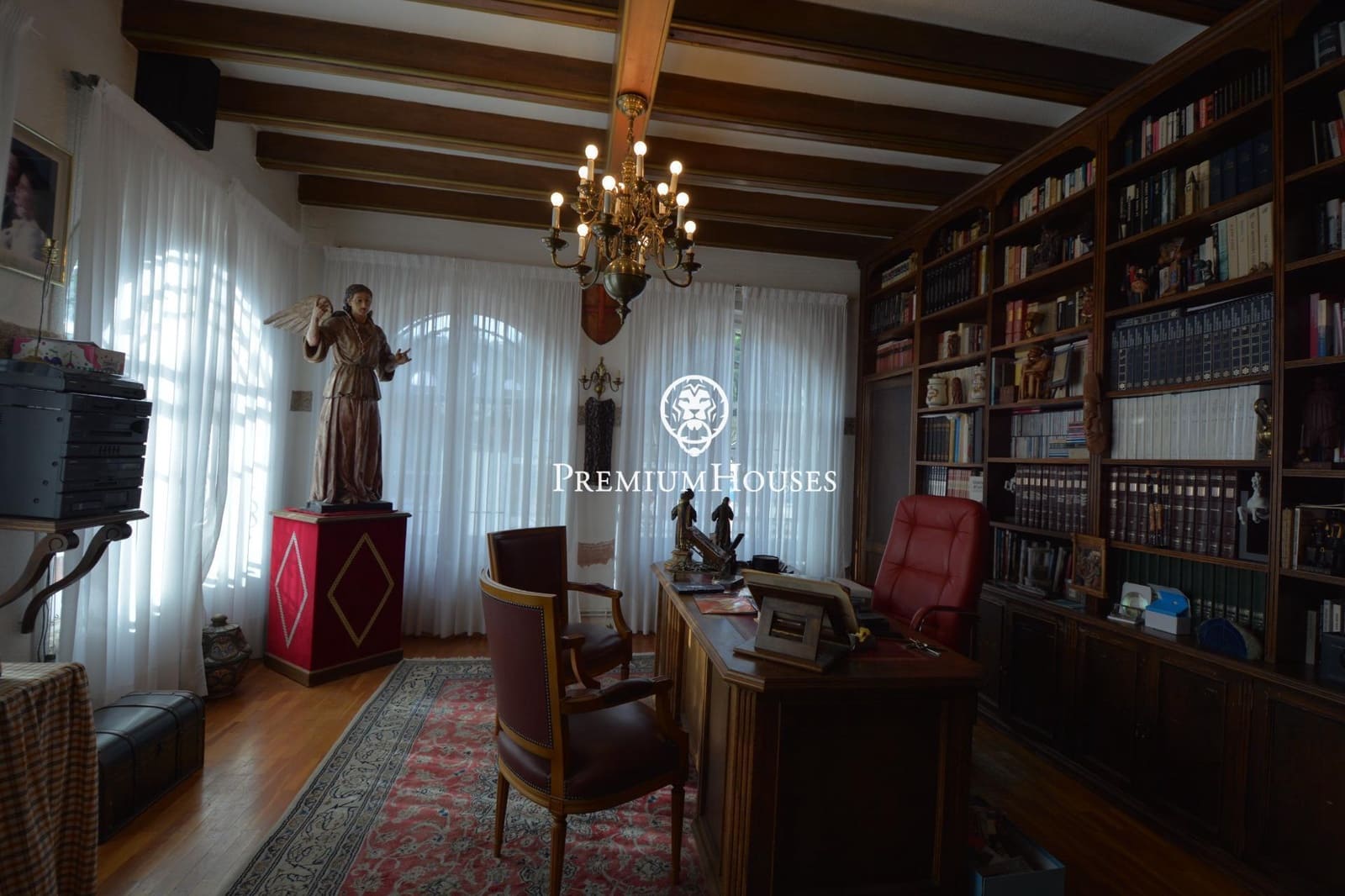 12 bedroom Villa for sale in Orrius with pool garage - € 1,150,000 (Ref: 10094701)