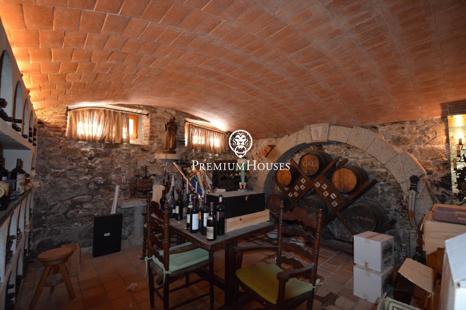 12 bedroom Villa for sale in Orrius with pool garage - € 1,150,000 (Ref: 10094701)