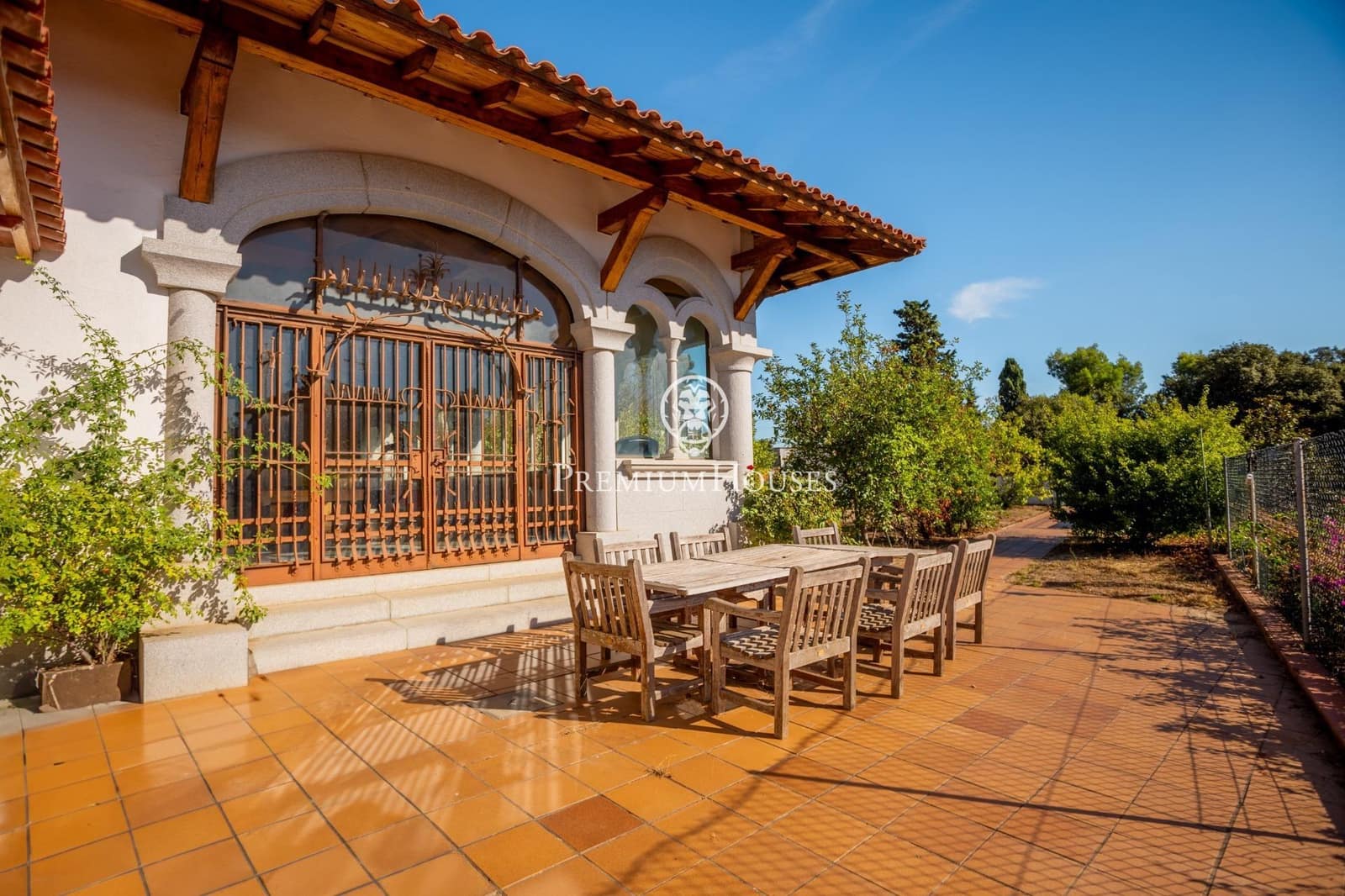 12 bedroom Villa for sale in Orrius with pool garage - € 1,150,000 (Ref: 10094701)