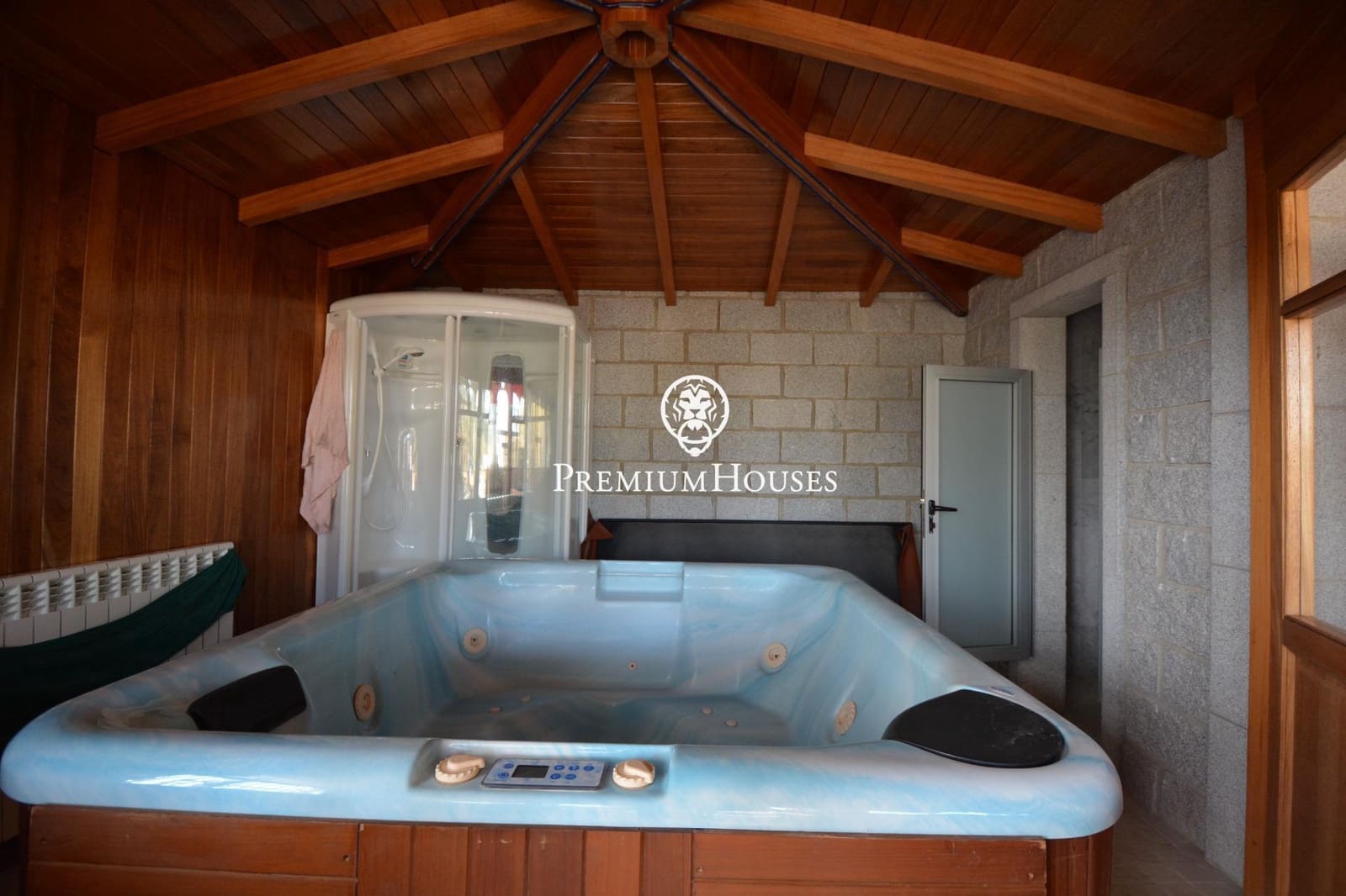 12 bedroom Villa for sale in Orrius with pool garage - € 1,150,000 (Ref: 10094701)